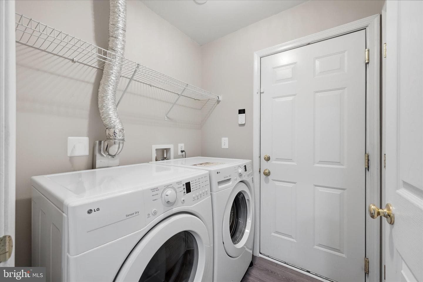 509 Edmonton Terrace NE photo 32