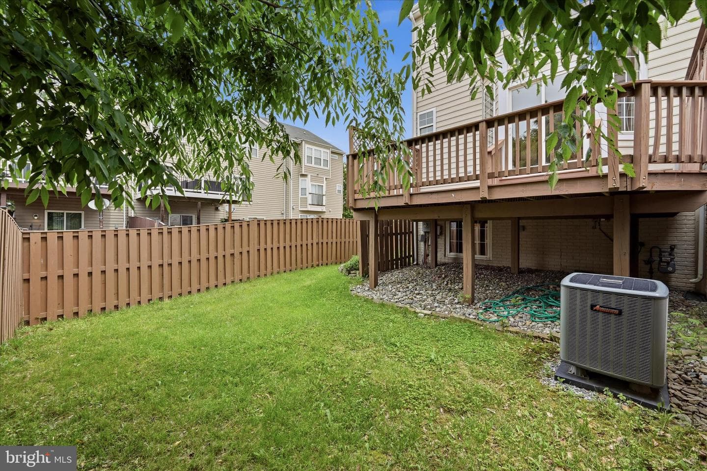509 Edmonton Terrace NE photo 37