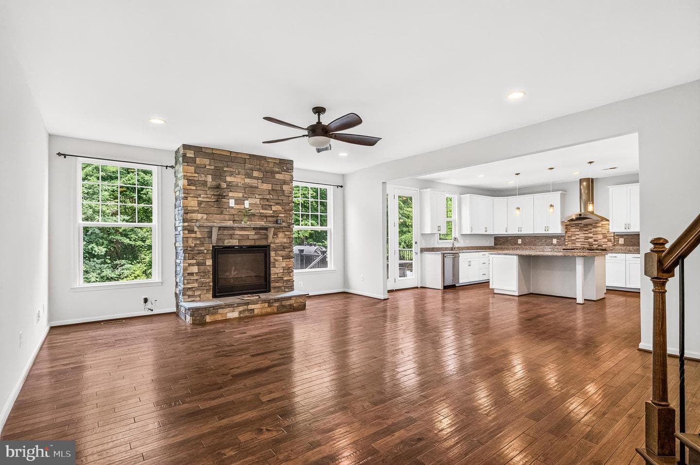 24823 Barrington Grove Court photo 30