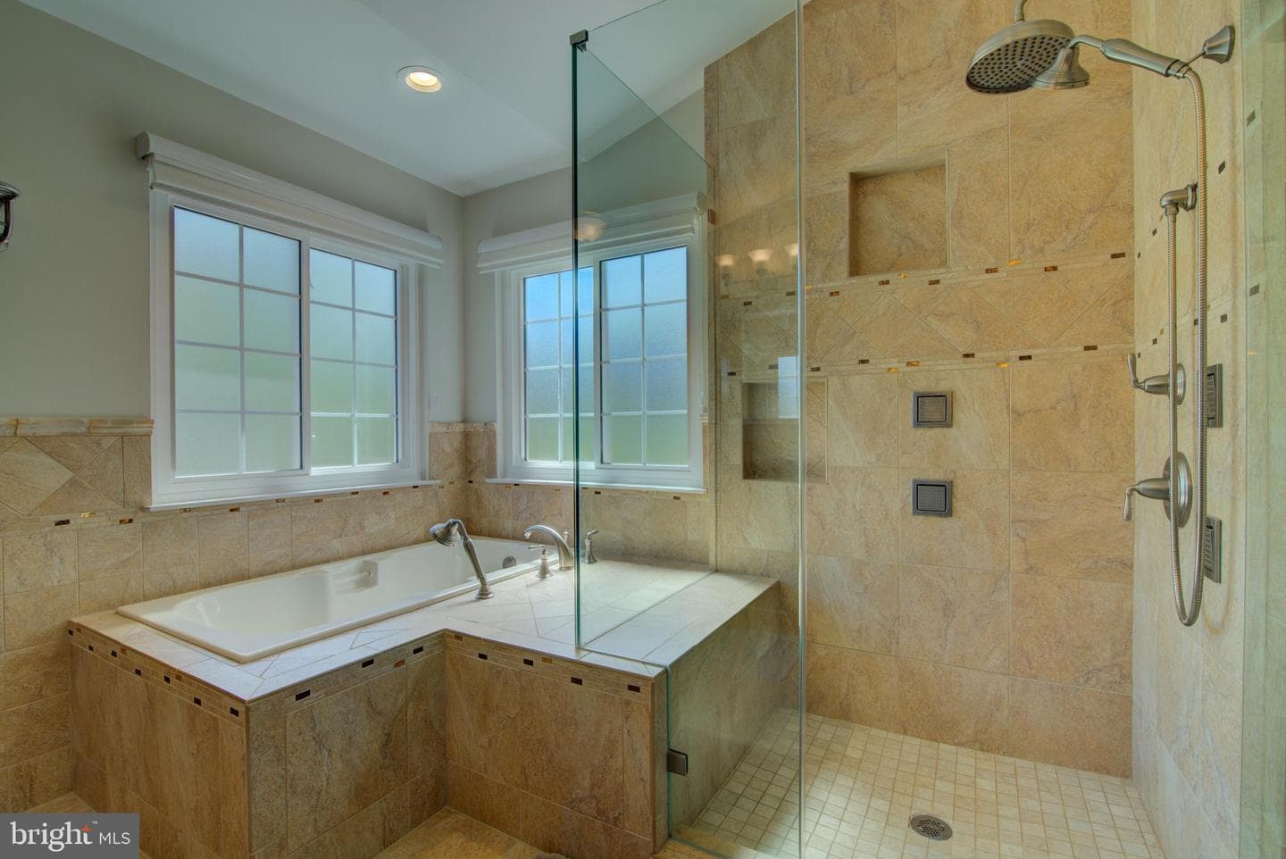 106 Bethal Court SW photo 20