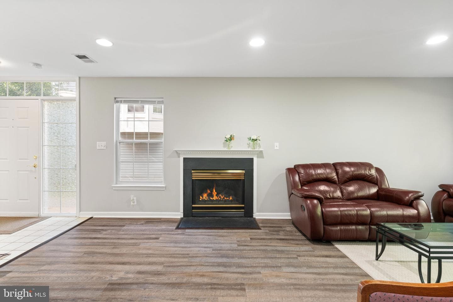 21654 Frame Square photo 26