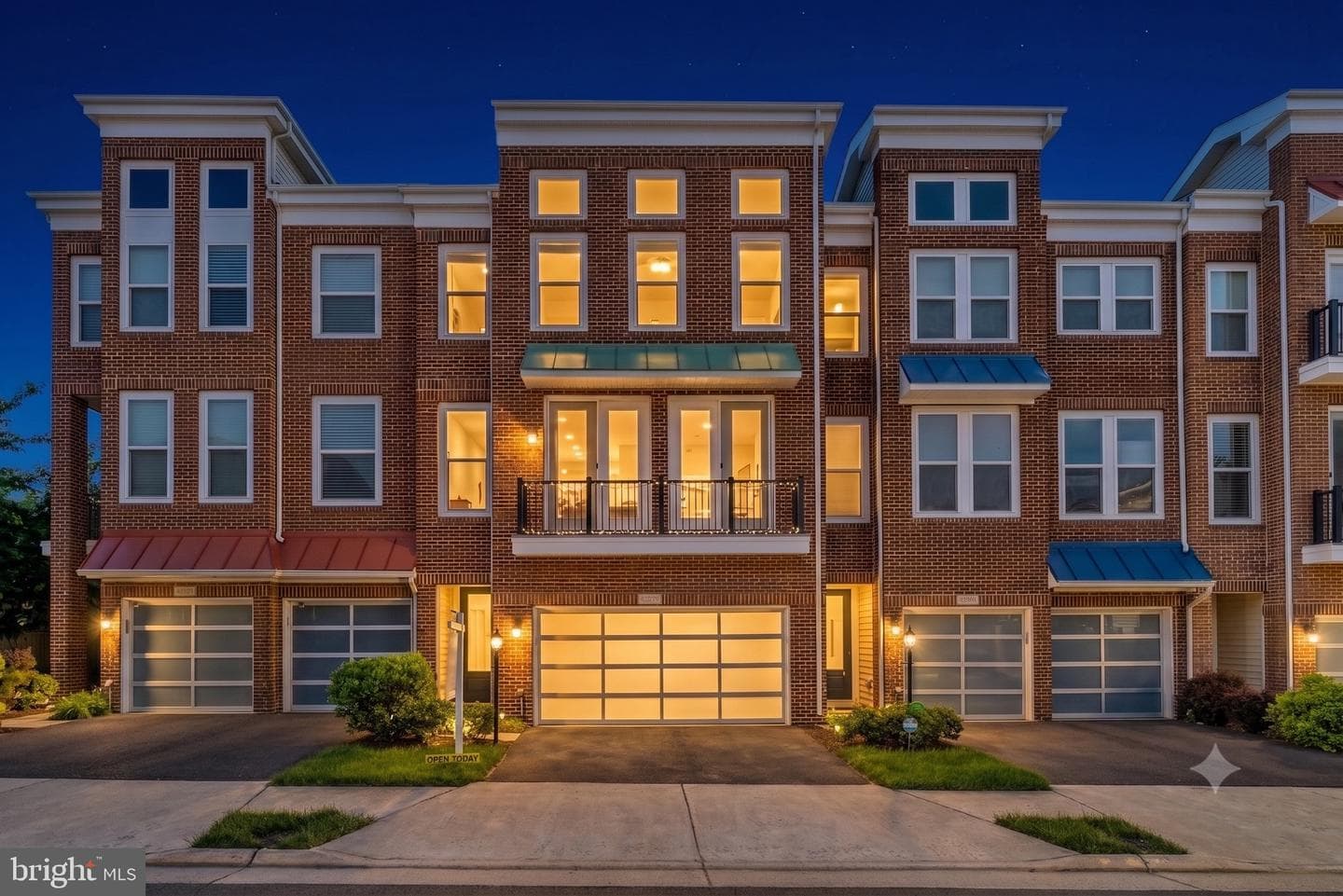 42279 Fox Tracks Terrace, Brambleton