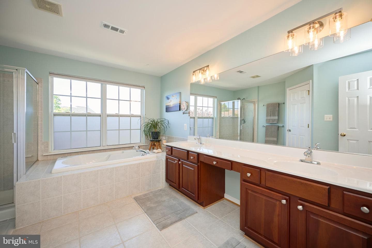 1706 Revere Court NE photo 27