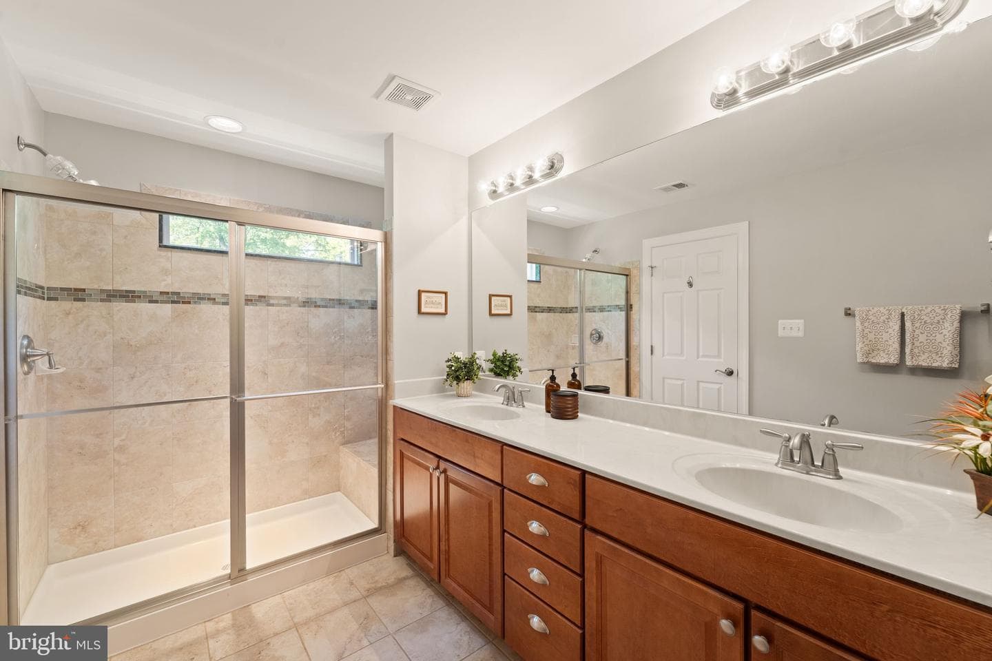 18113 Linden Grove Court photo 39