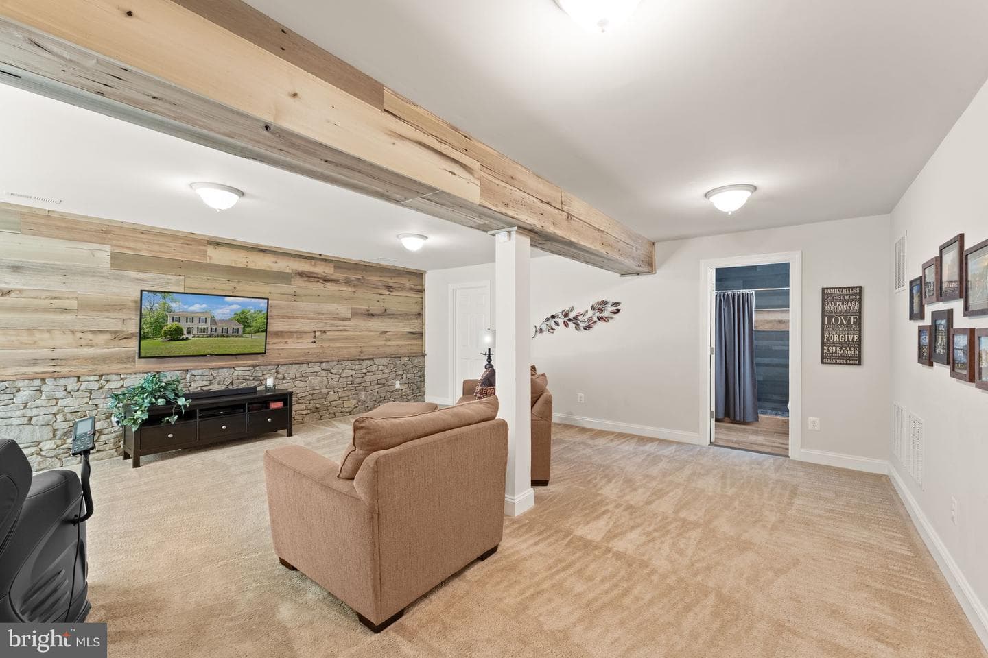 18113 Linden Grove Court photo 52