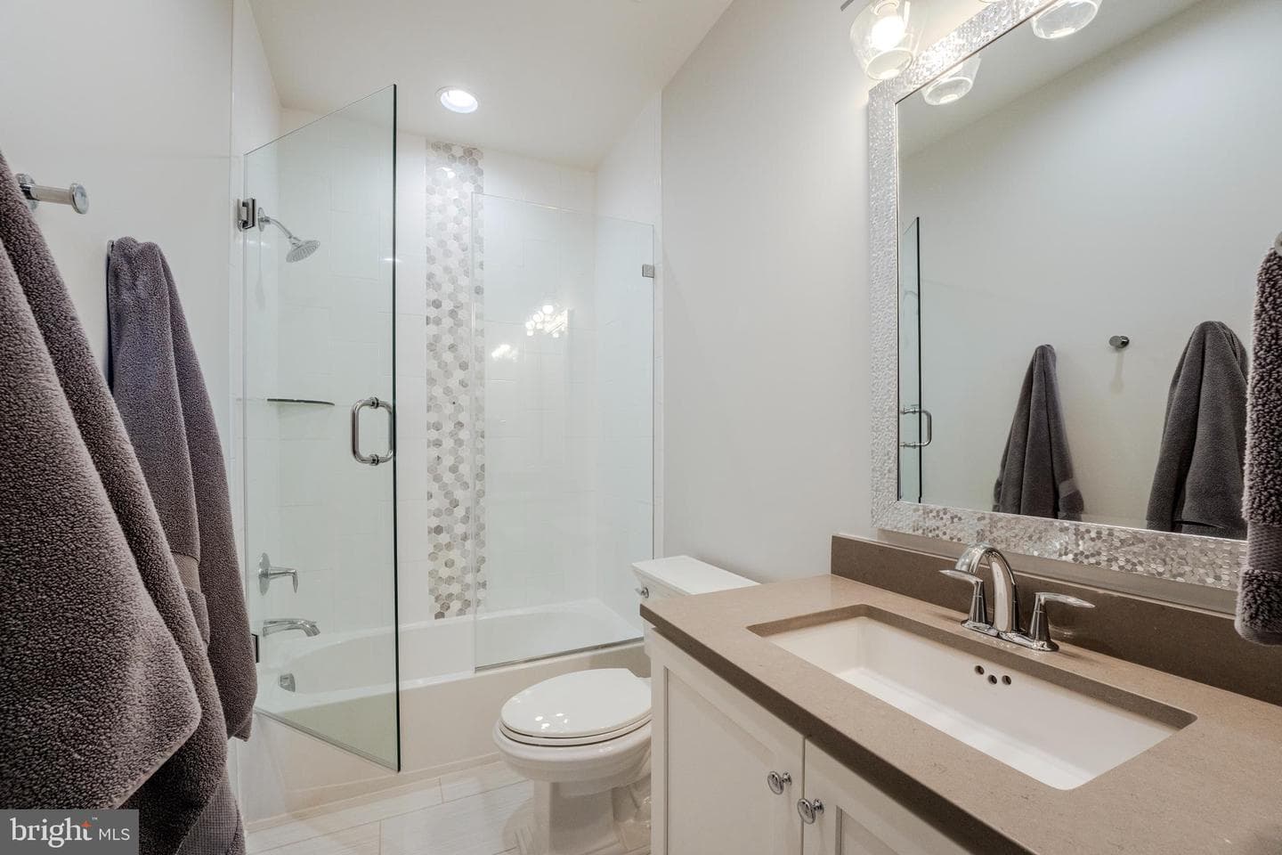 42863 Beaver Crossing Square photo 38