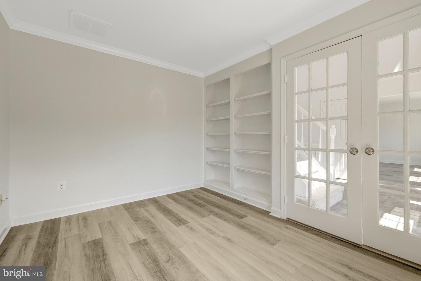 43501 Golden Meadow Circle photo 12