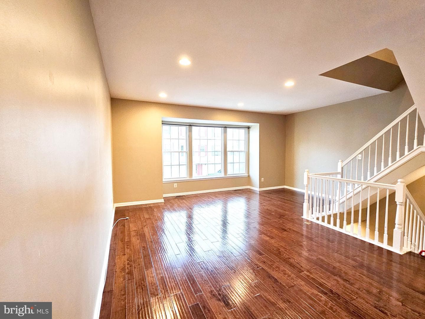 21747 Kings Crossing Terrace photo 17
