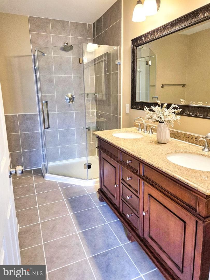 21747 Kings Crossing Terrace photo 28