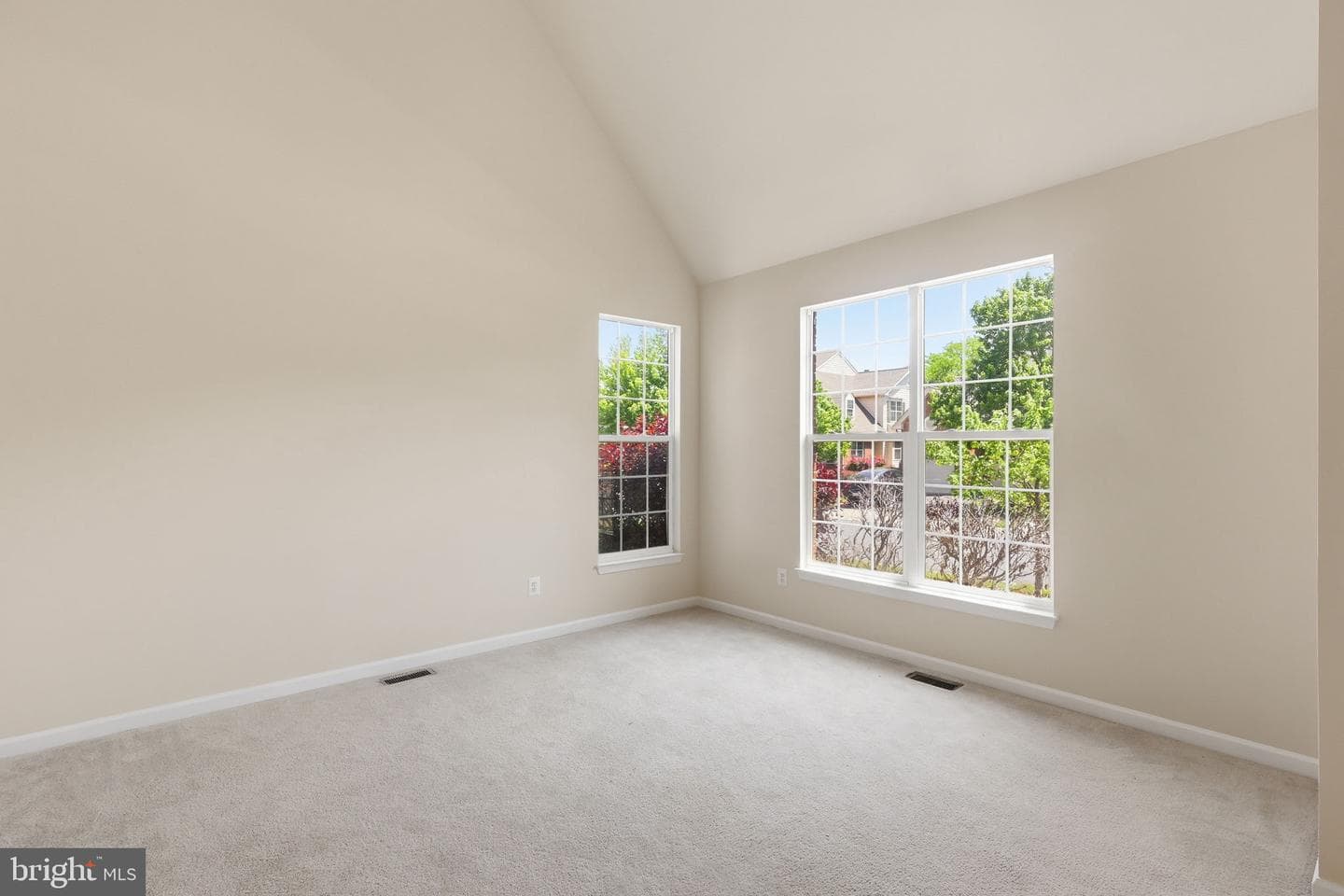 19617 Edgemont Square photo 7