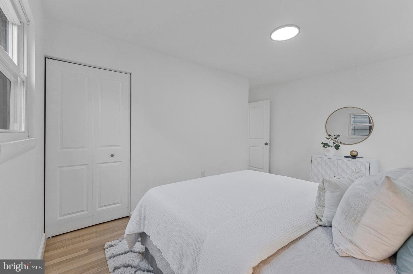 450 E E Street photo 12