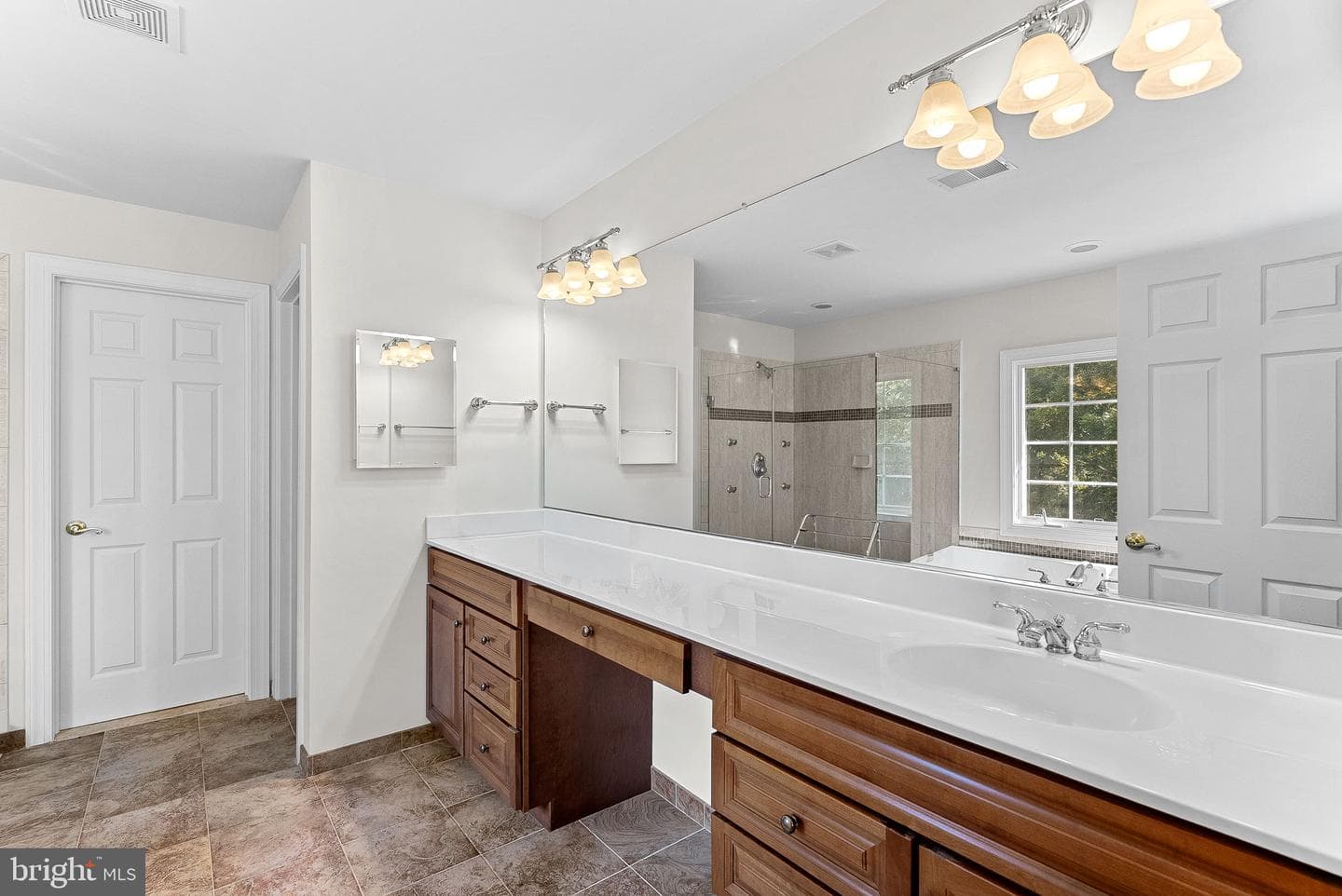 41419 Southpaw Place photo 16