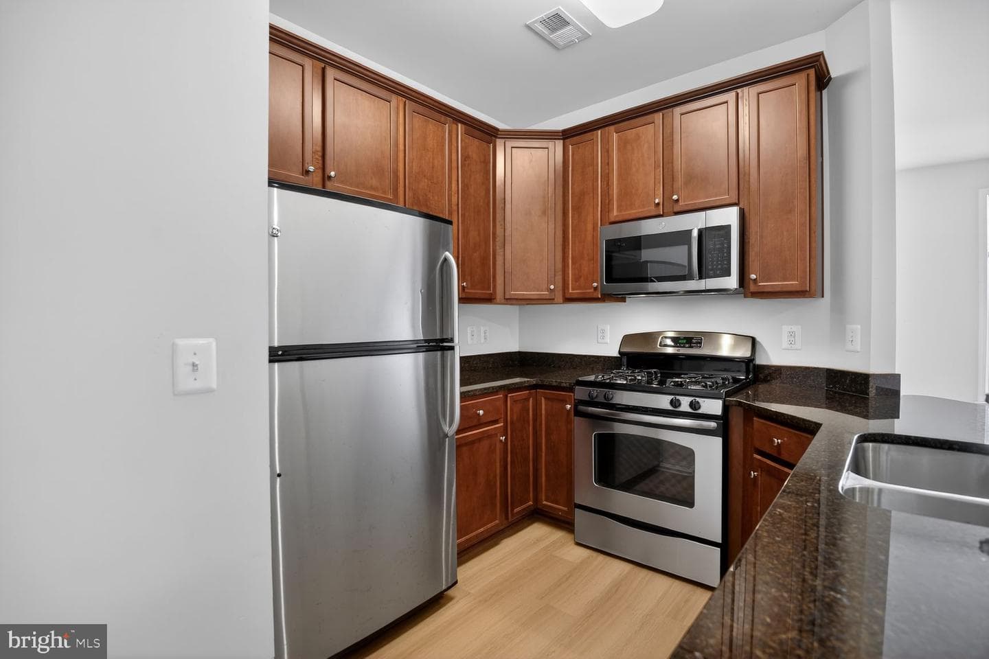 24690 Byrne Meadow Square photo 5