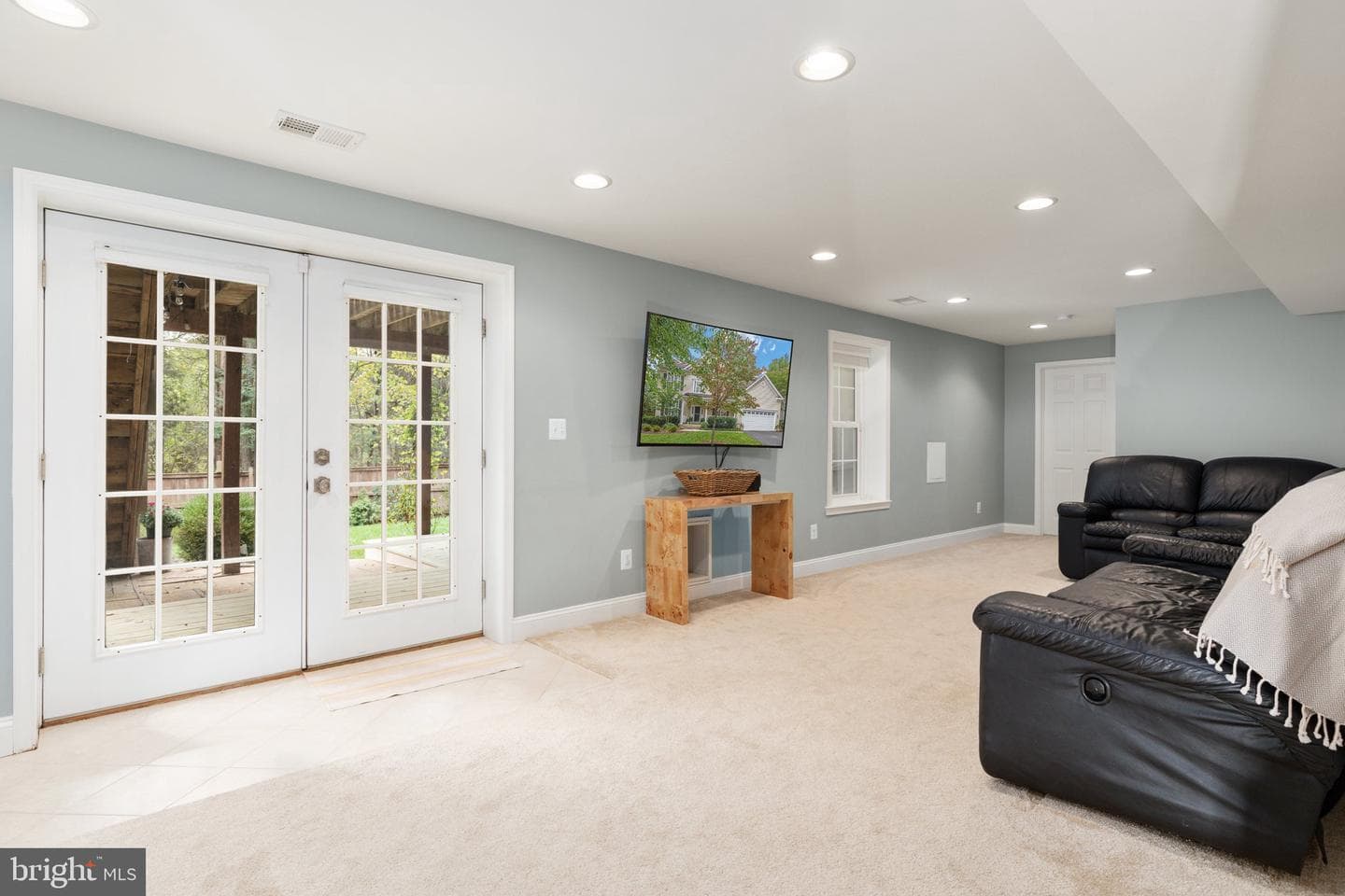 821 Santmyer Drive SE photo 39
