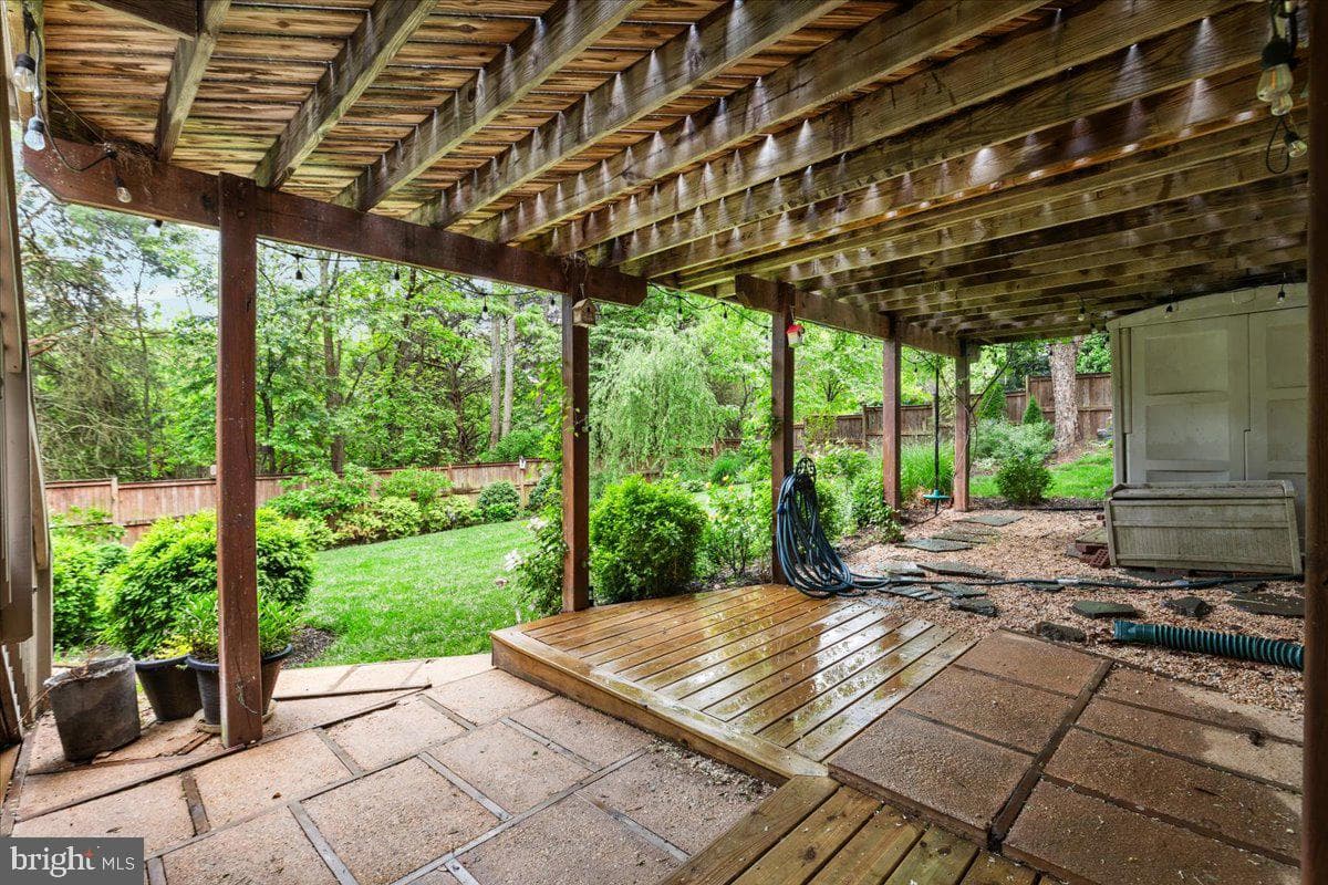 821 Santmyer Drive SE photo 47