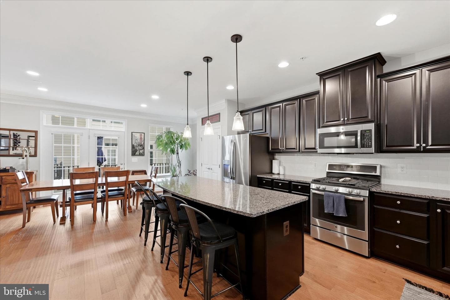 402 Haupt Square SE photo 18