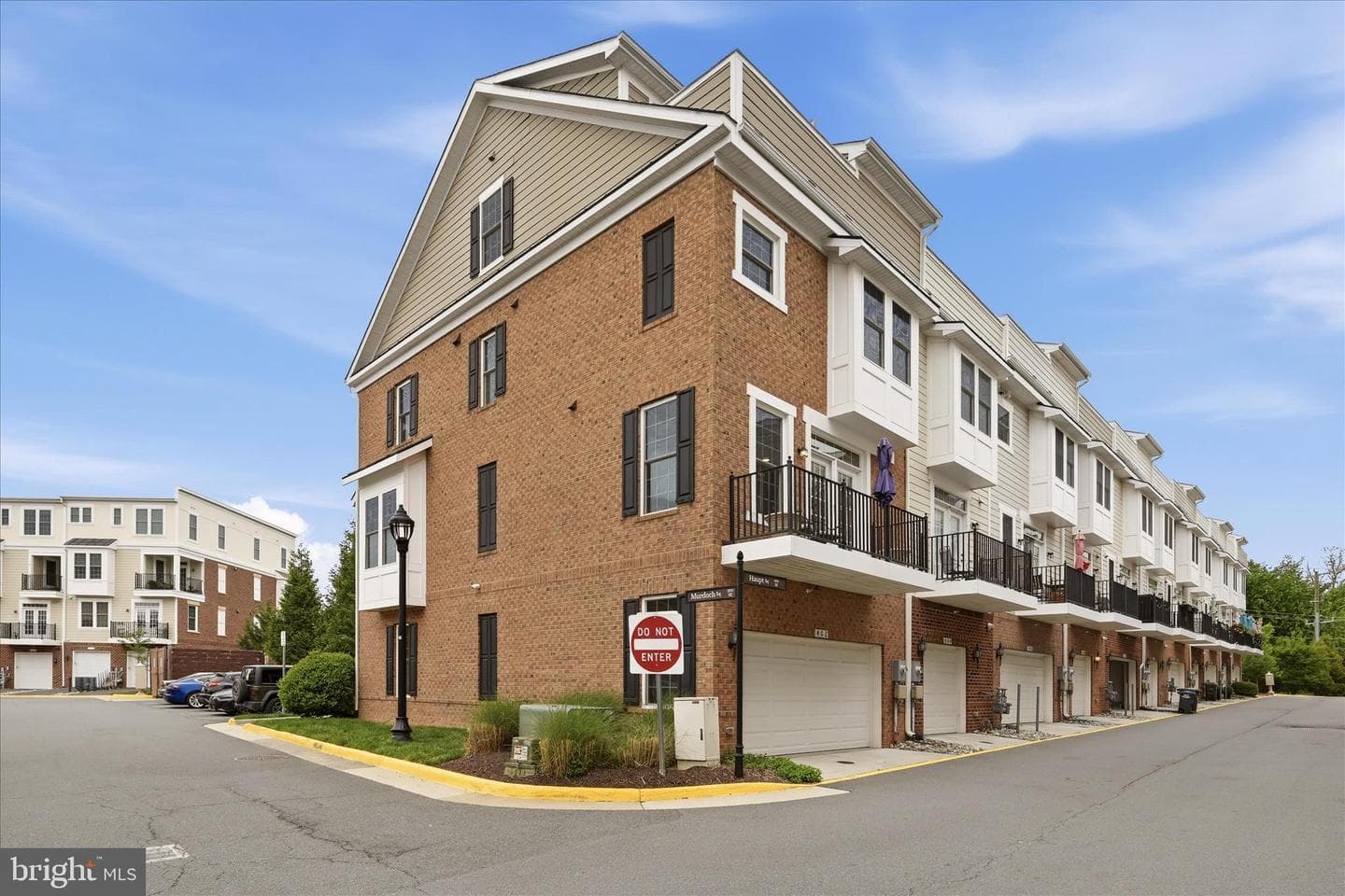 402 Haupt Square SE photo 38