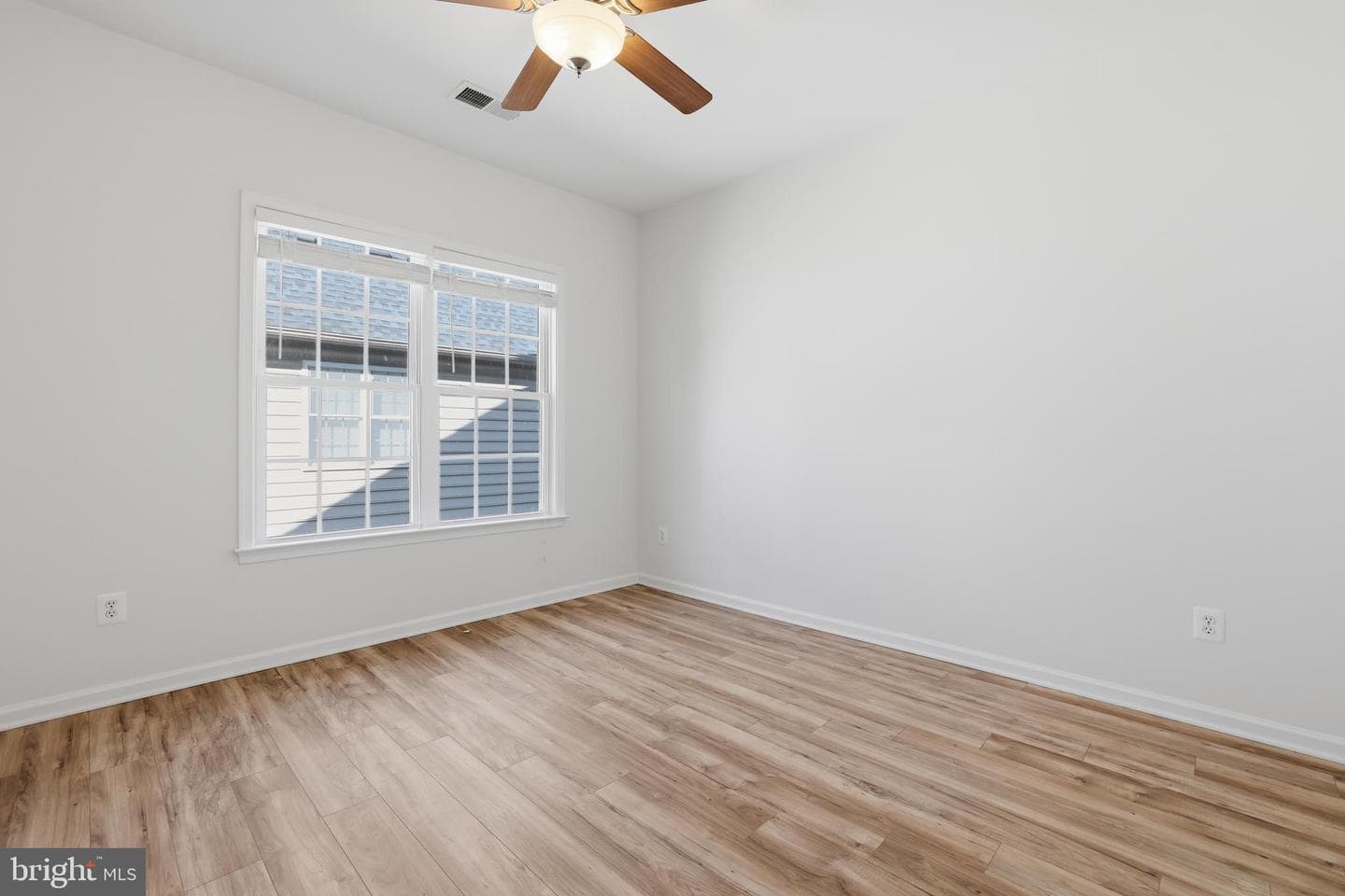 25209 Eisenhower Drive photo 39