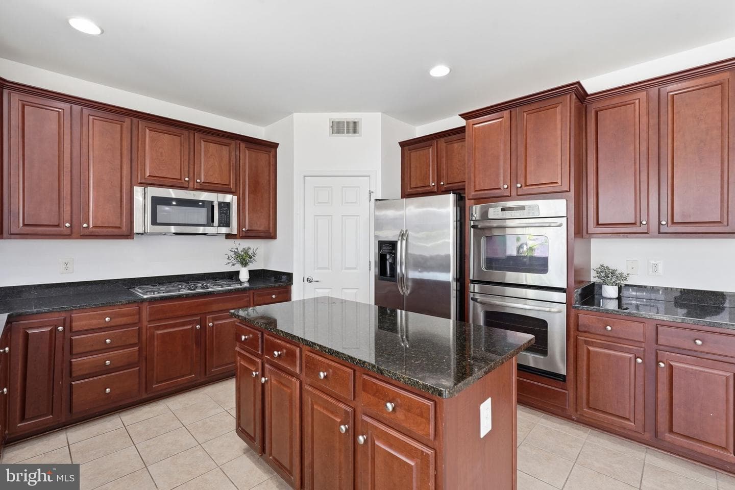 42637 Willow Bend Drive photo 15