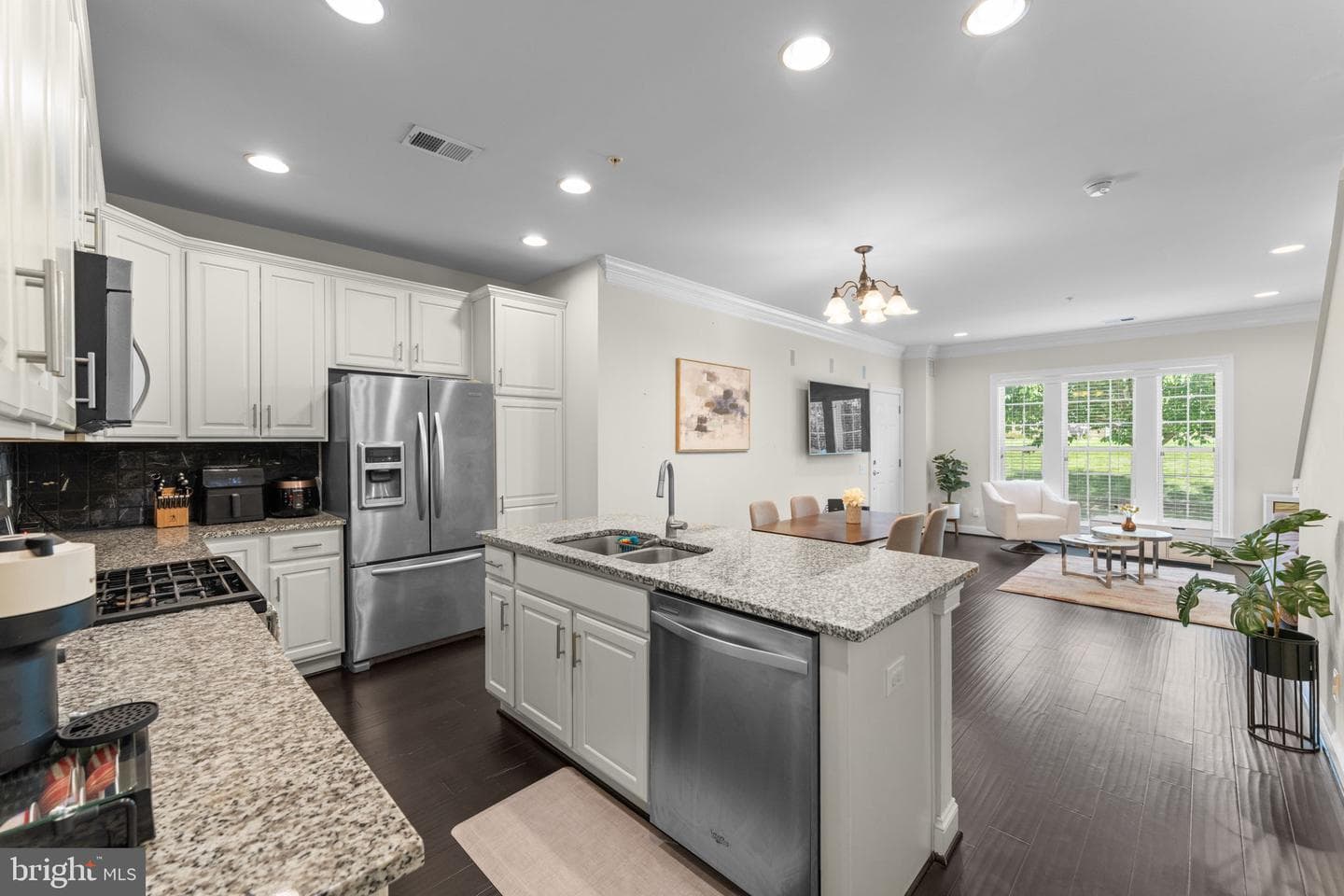 42831 Burrell Square photo 15
