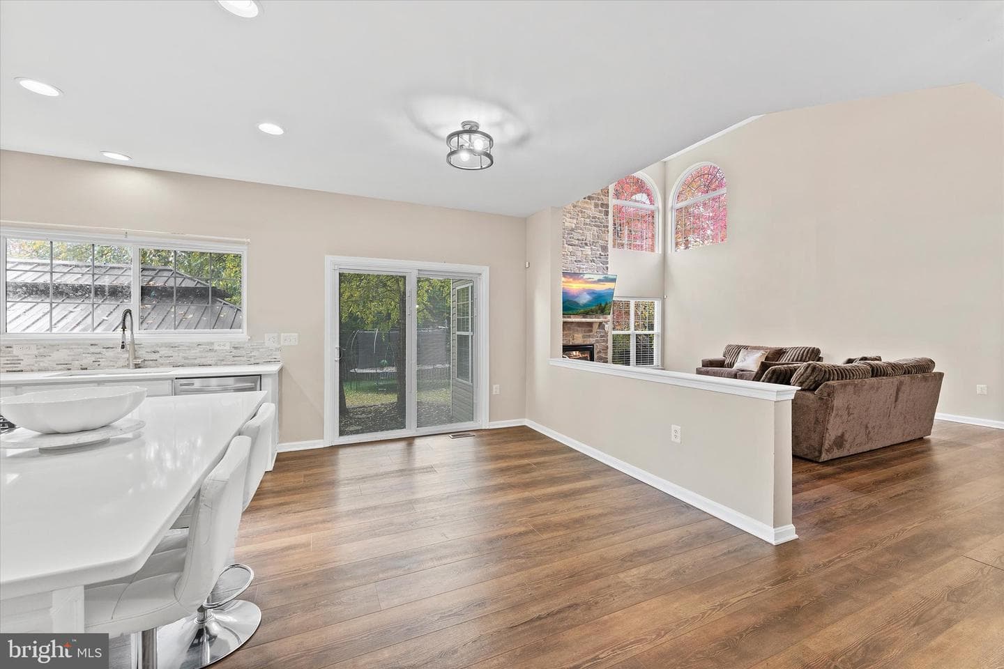 913 Strawberry Court photo 11