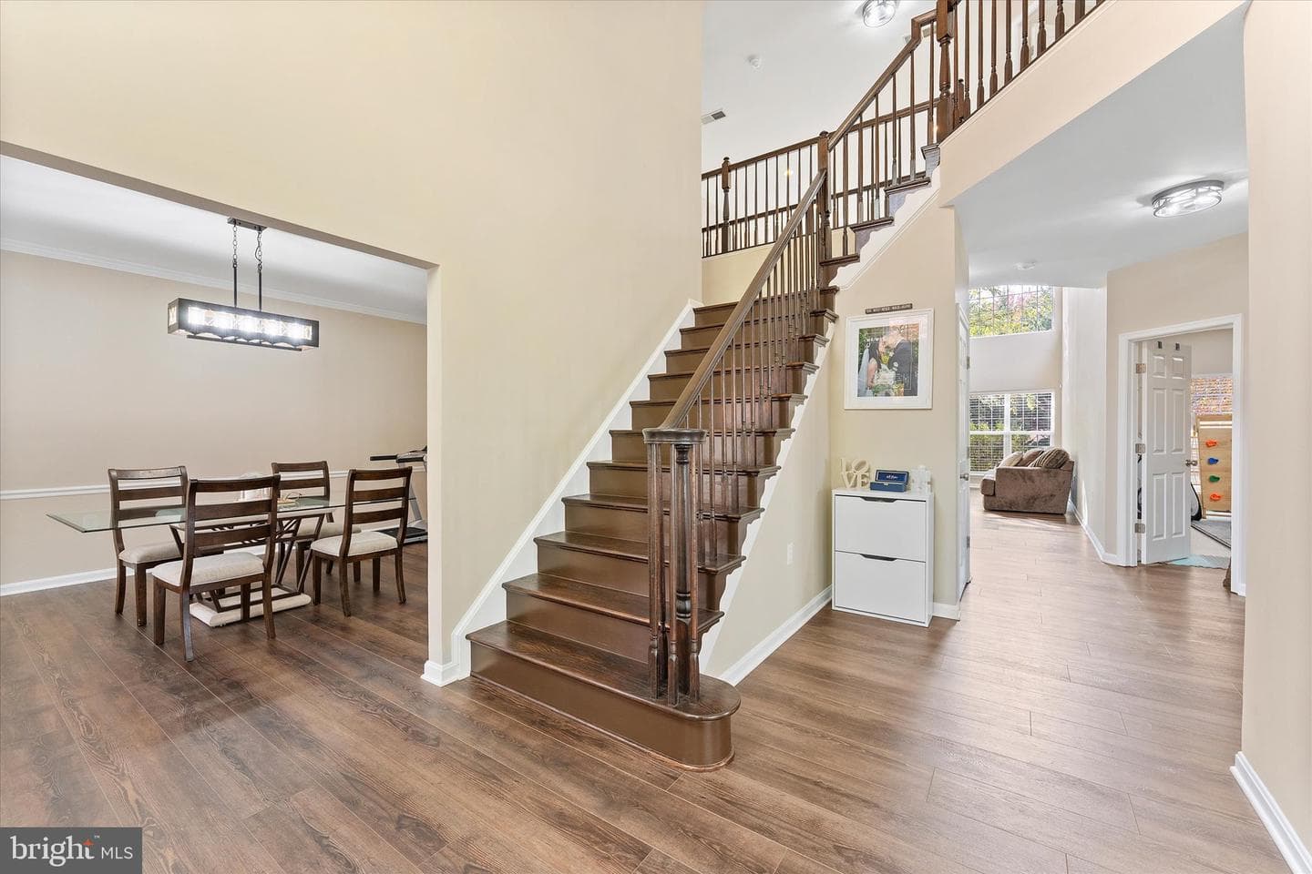 913 Strawberry Court photo 5