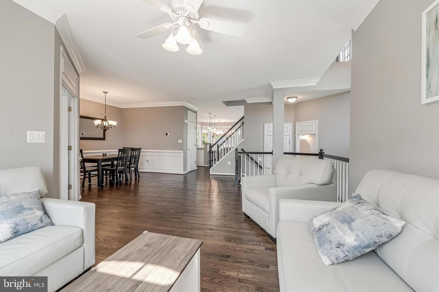 843 Revelstore Terrace NE photo 9