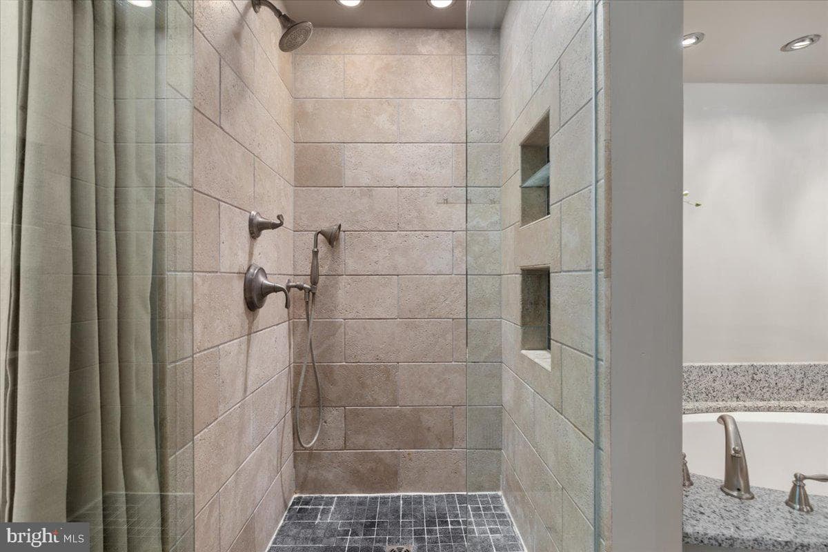 47076 Stillwood Place photo 34