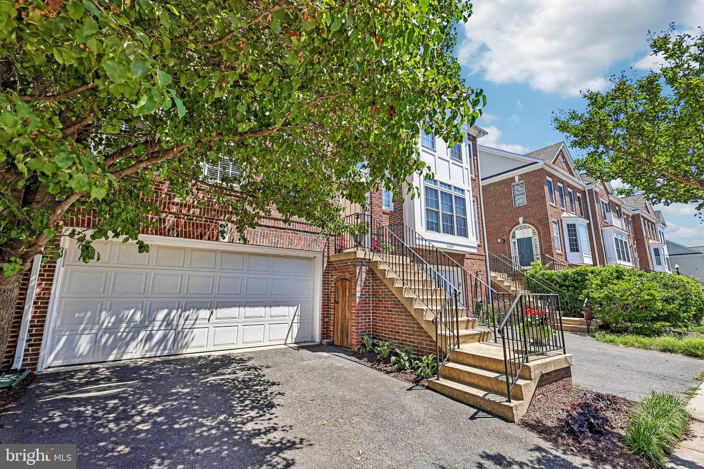 26071 Nimbleton Square photo 3