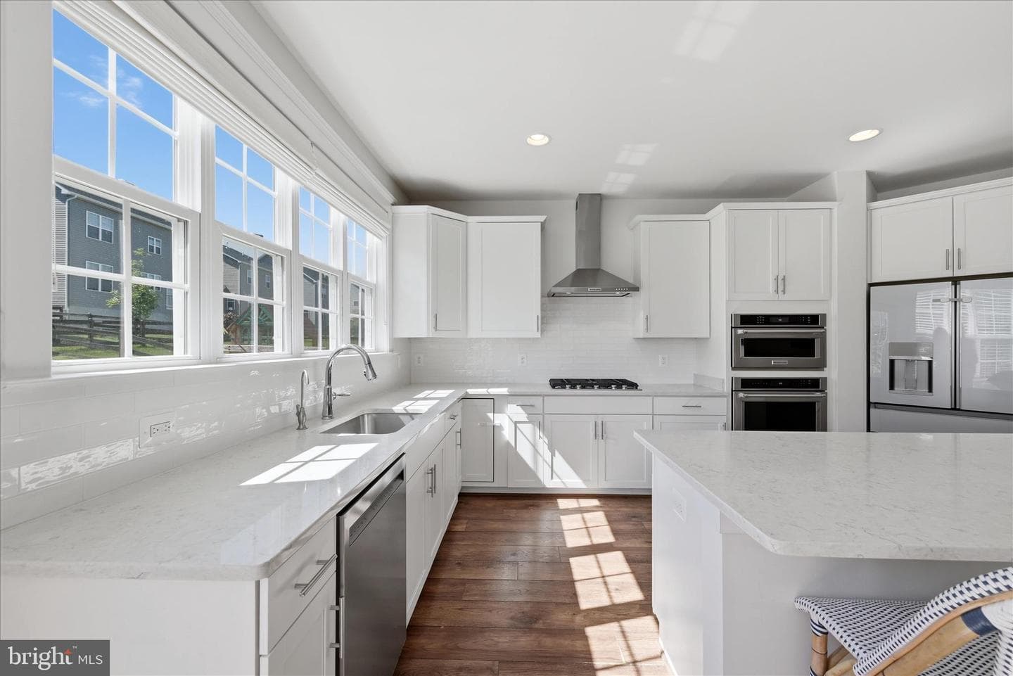 18003 Lake Front Circle photo 20