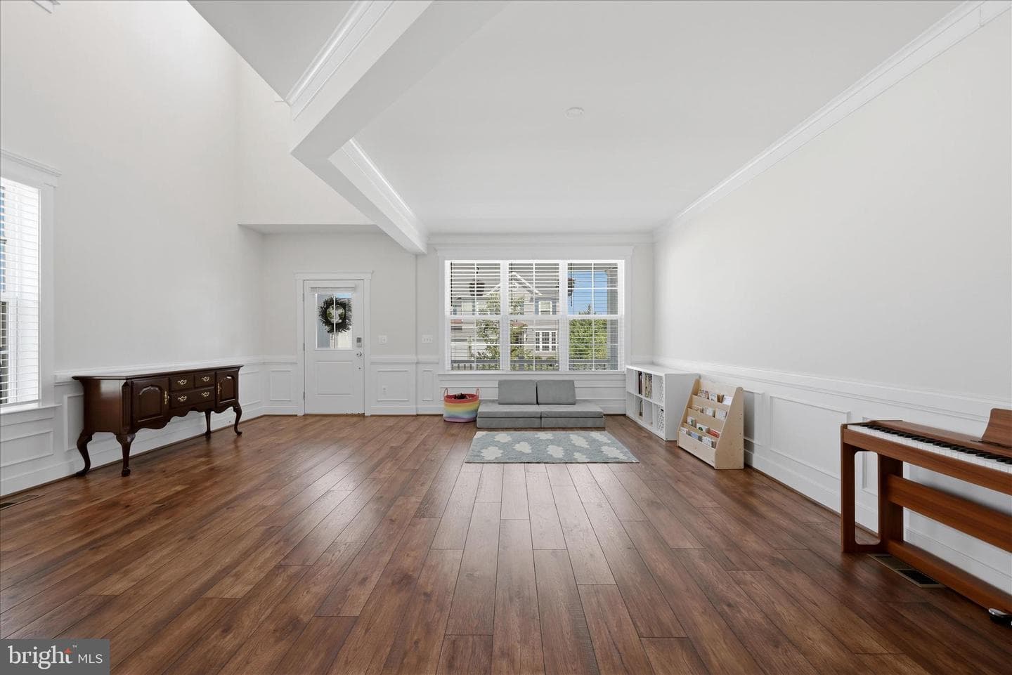 18003 Lake Front Circle photo 9