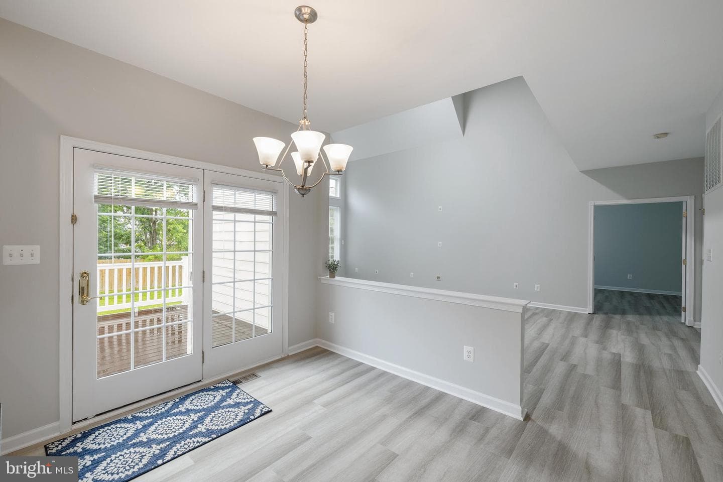 22829 Queensbridge Drive photo 15
