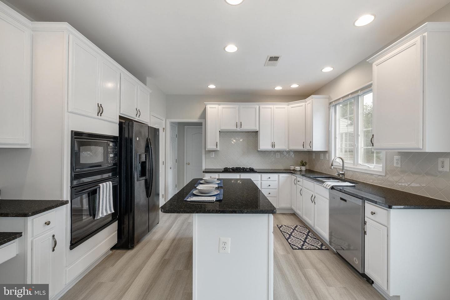 22829 Queensbridge Drive photo 16