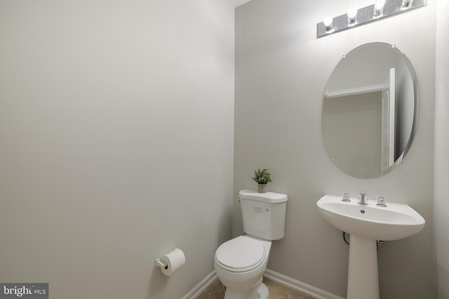 22829 Queensbridge Drive photo 21
