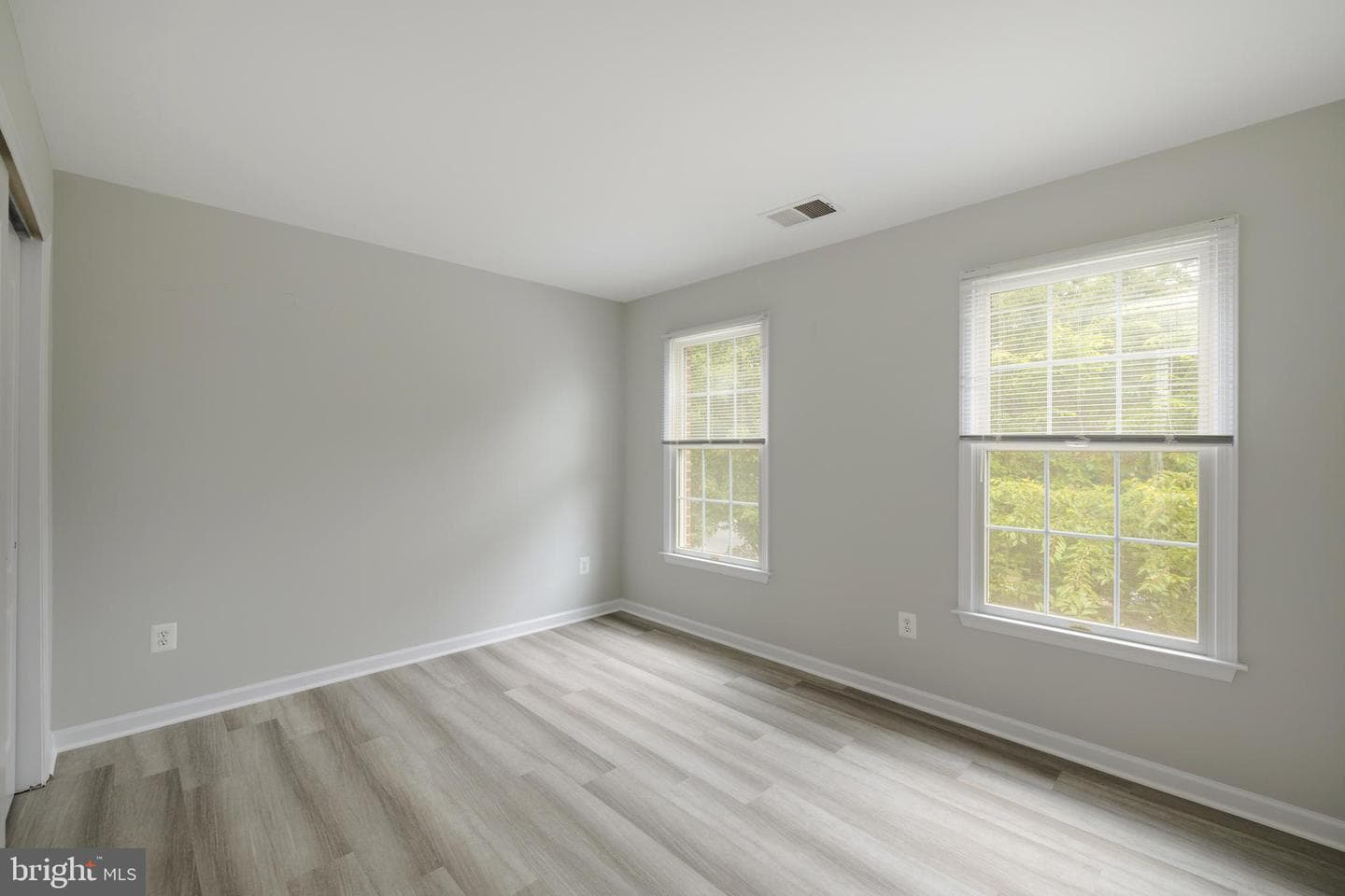 22829 Queensbridge Drive photo 36