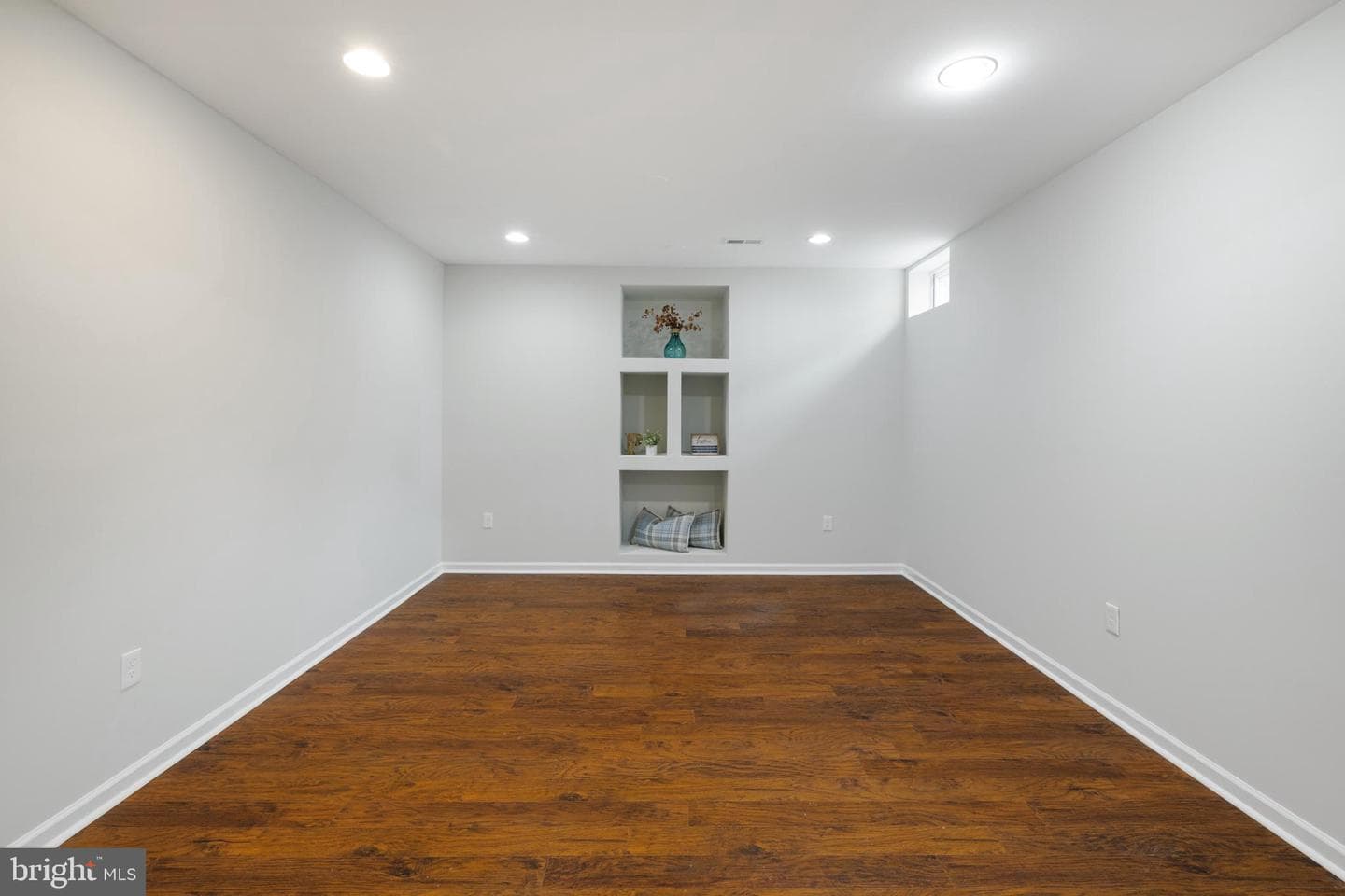 22829 Queensbridge Drive photo 39