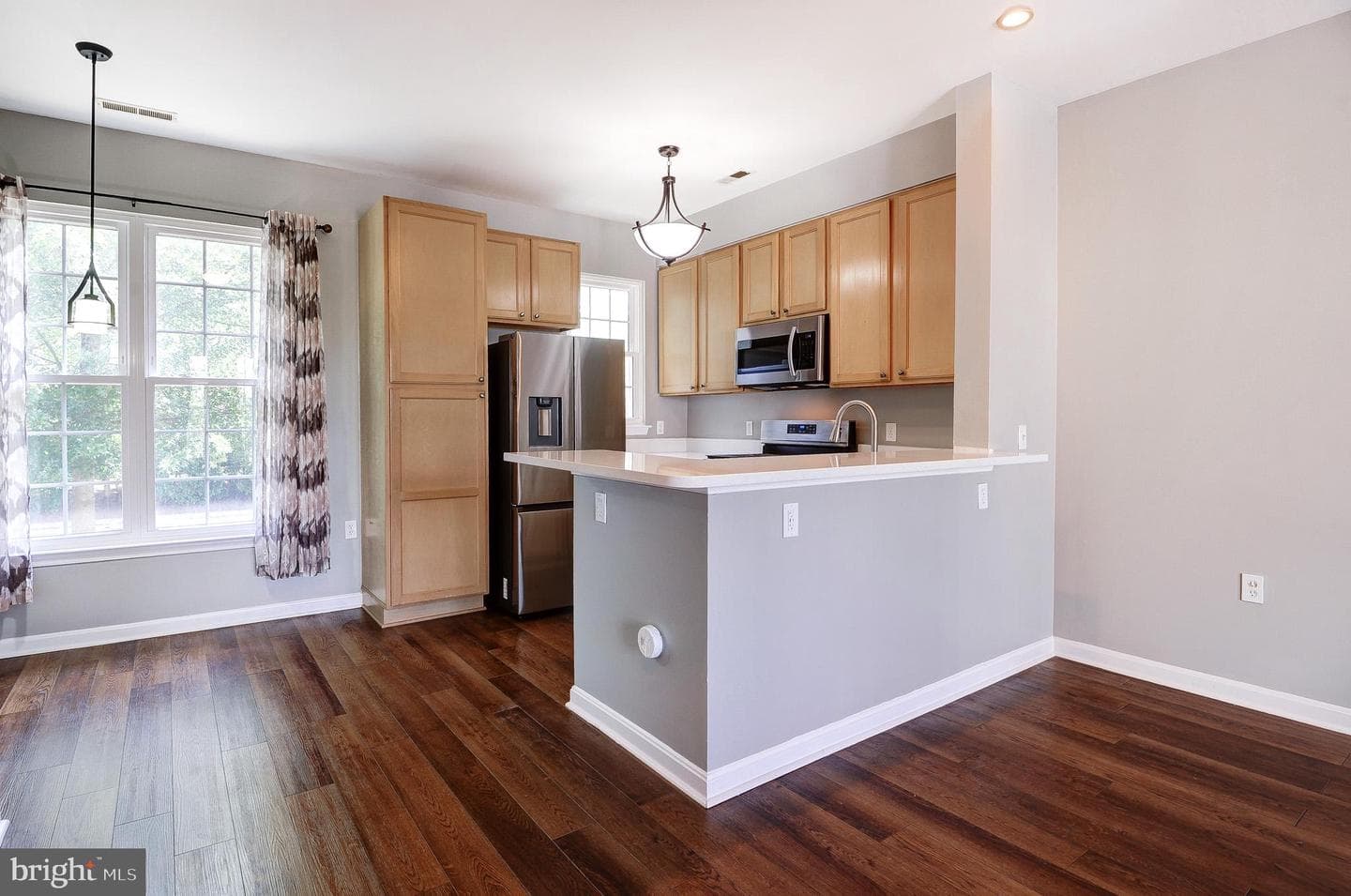 23014 Fontwell Square photo 4