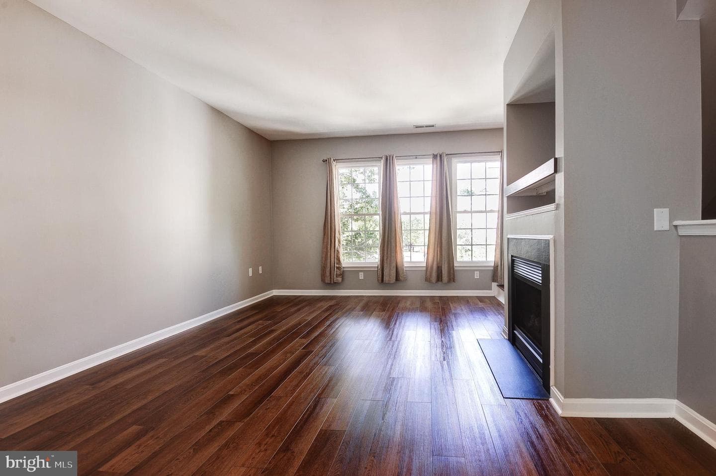 23014 Fontwell Square photo 8
