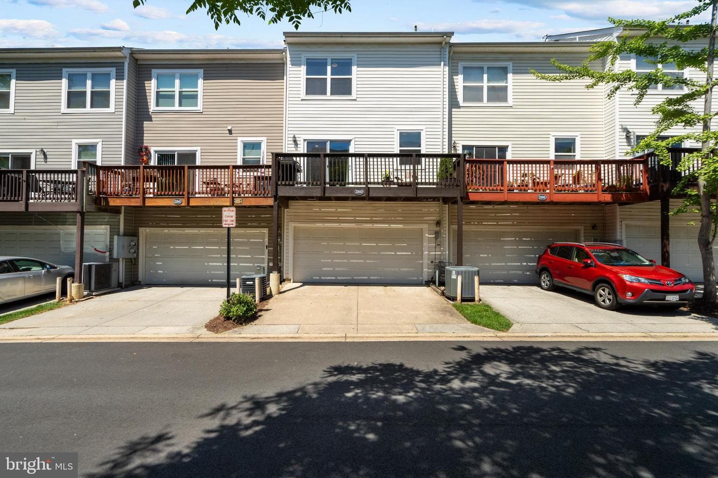 21843 Kelsey Square photo 25