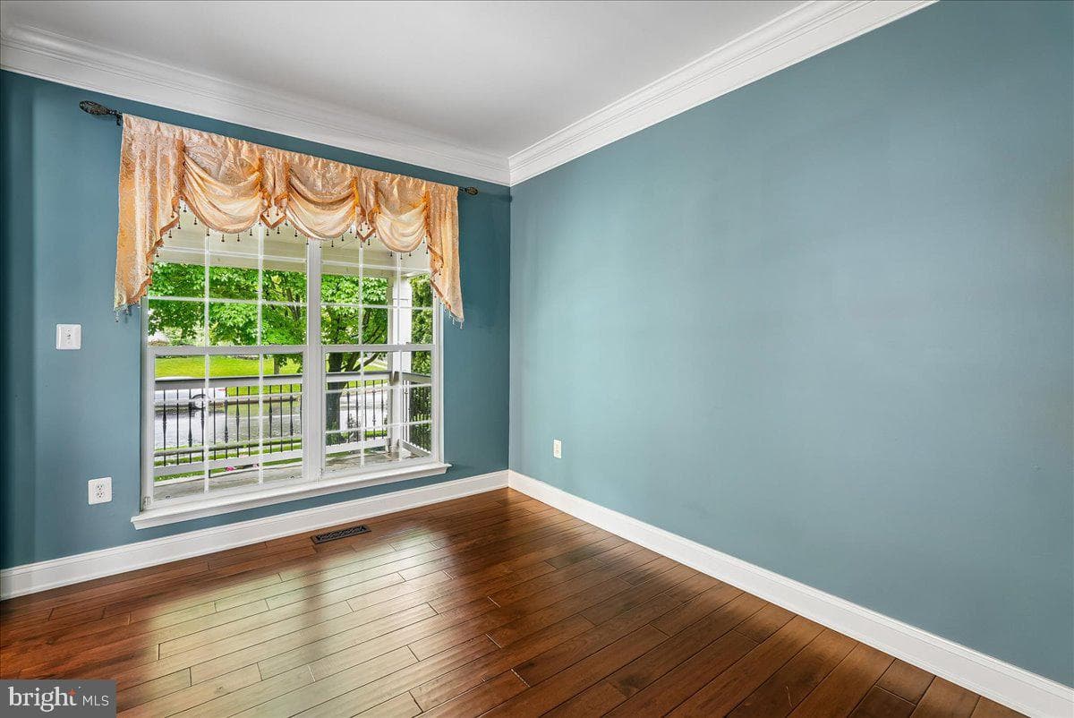 320 N Constitution Way photo 10