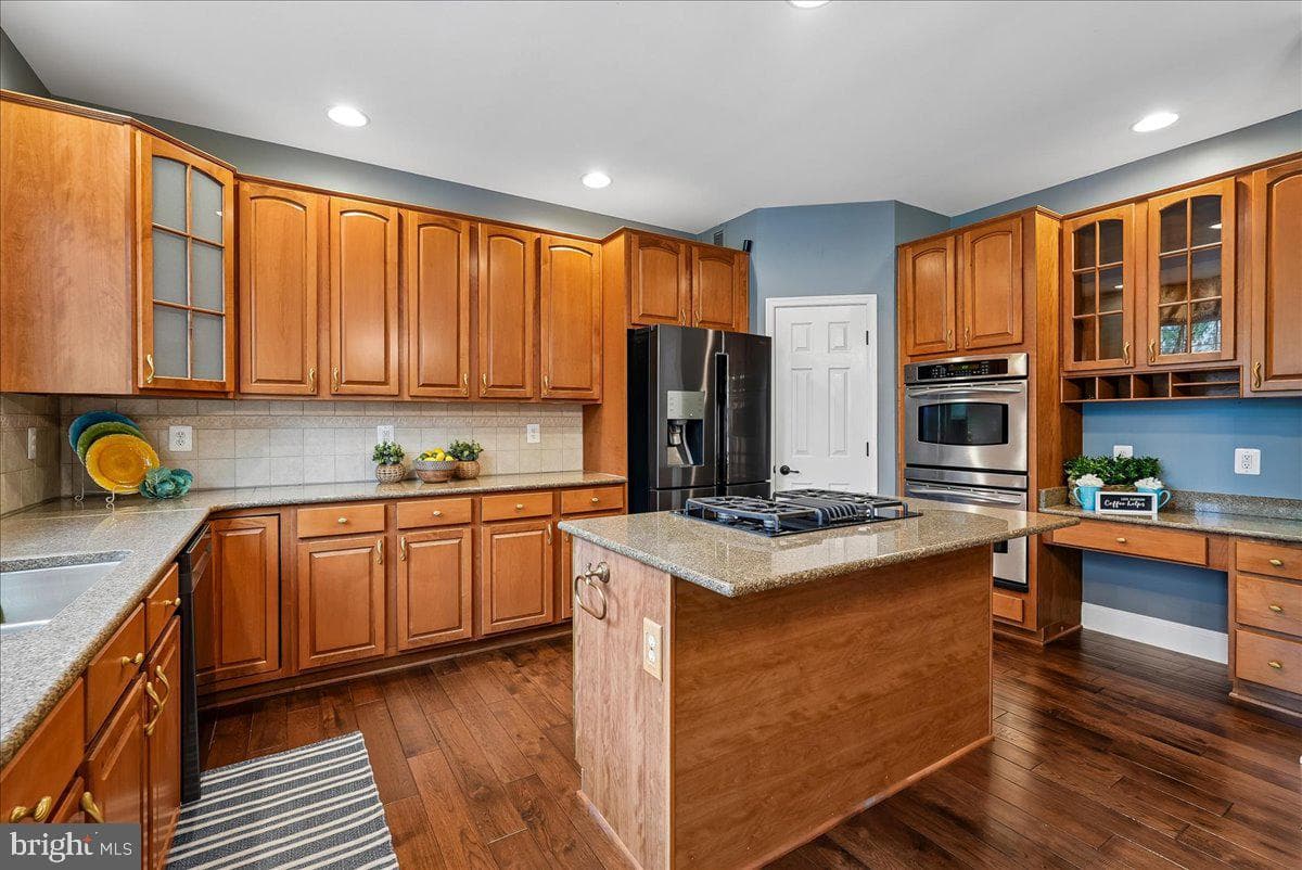 320 N Constitution Way photo 18