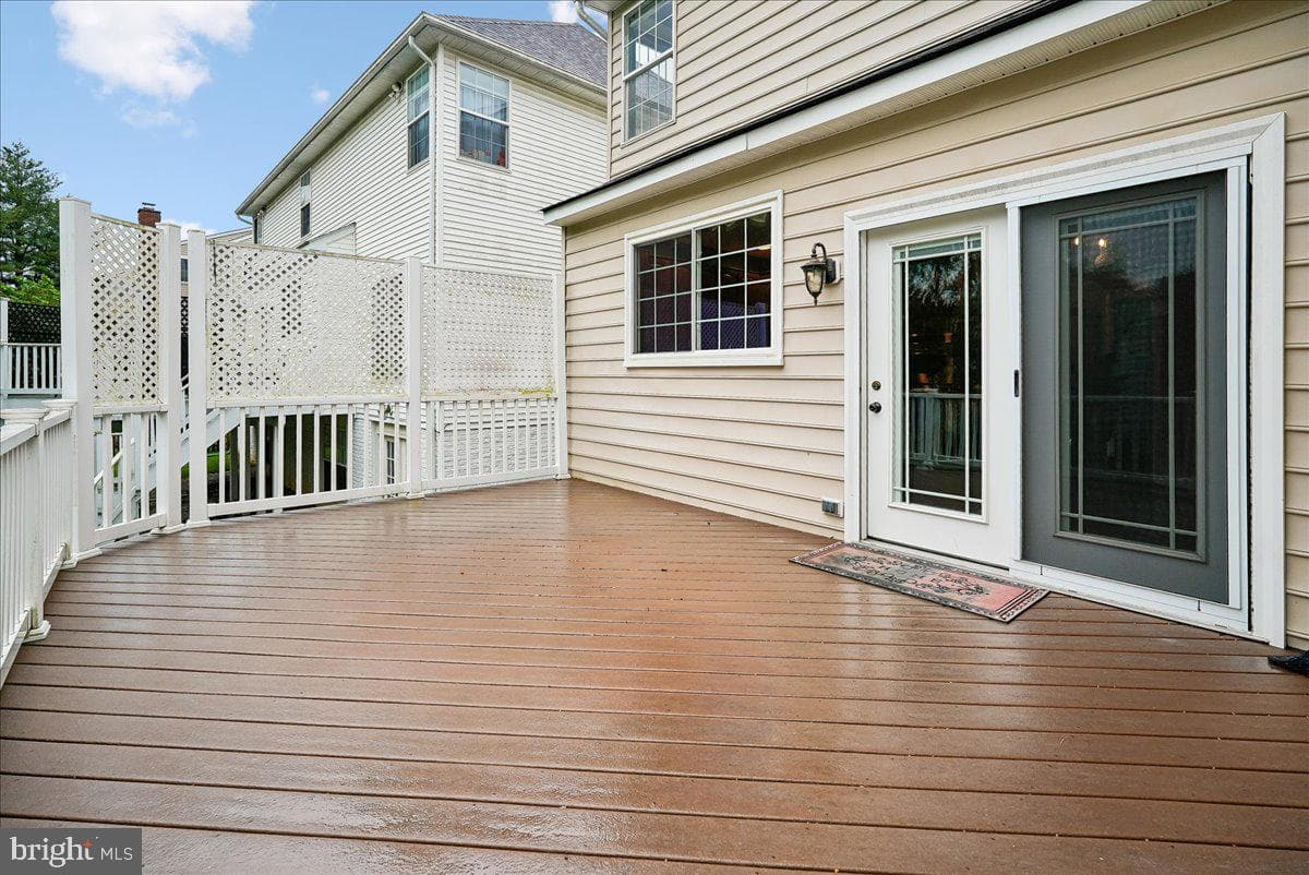 320 N Constitution Way photo 27