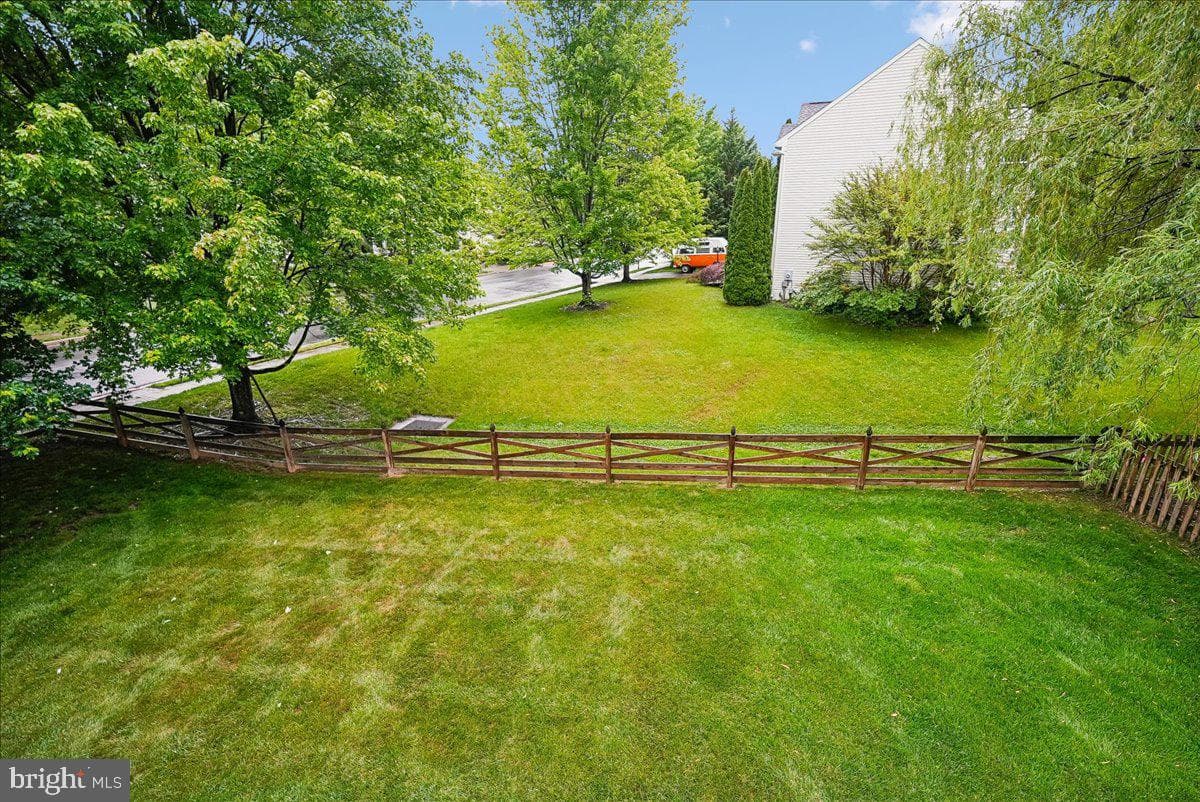 320 N Constitution Way photo 29