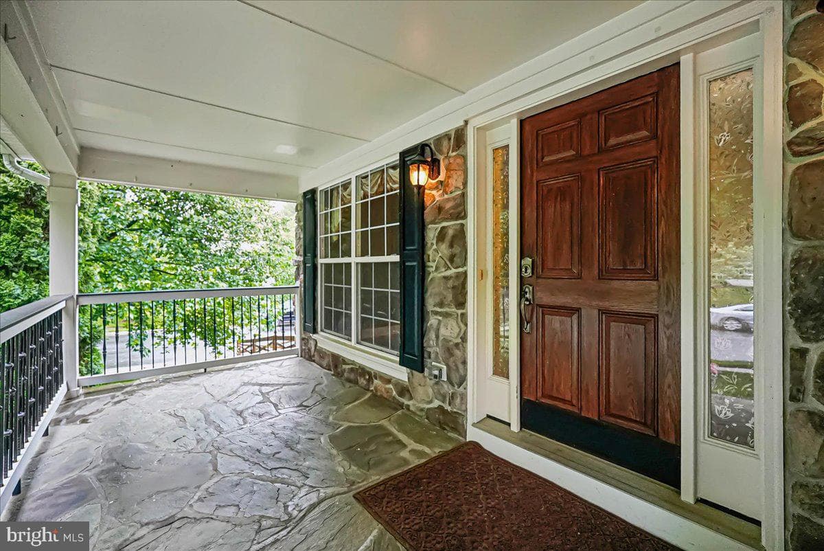 320 N Constitution Way photo 4