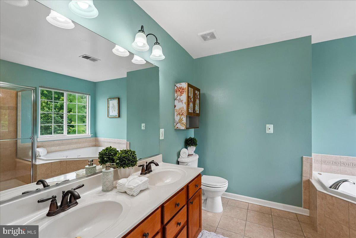 320 N Constitution Way photo 56