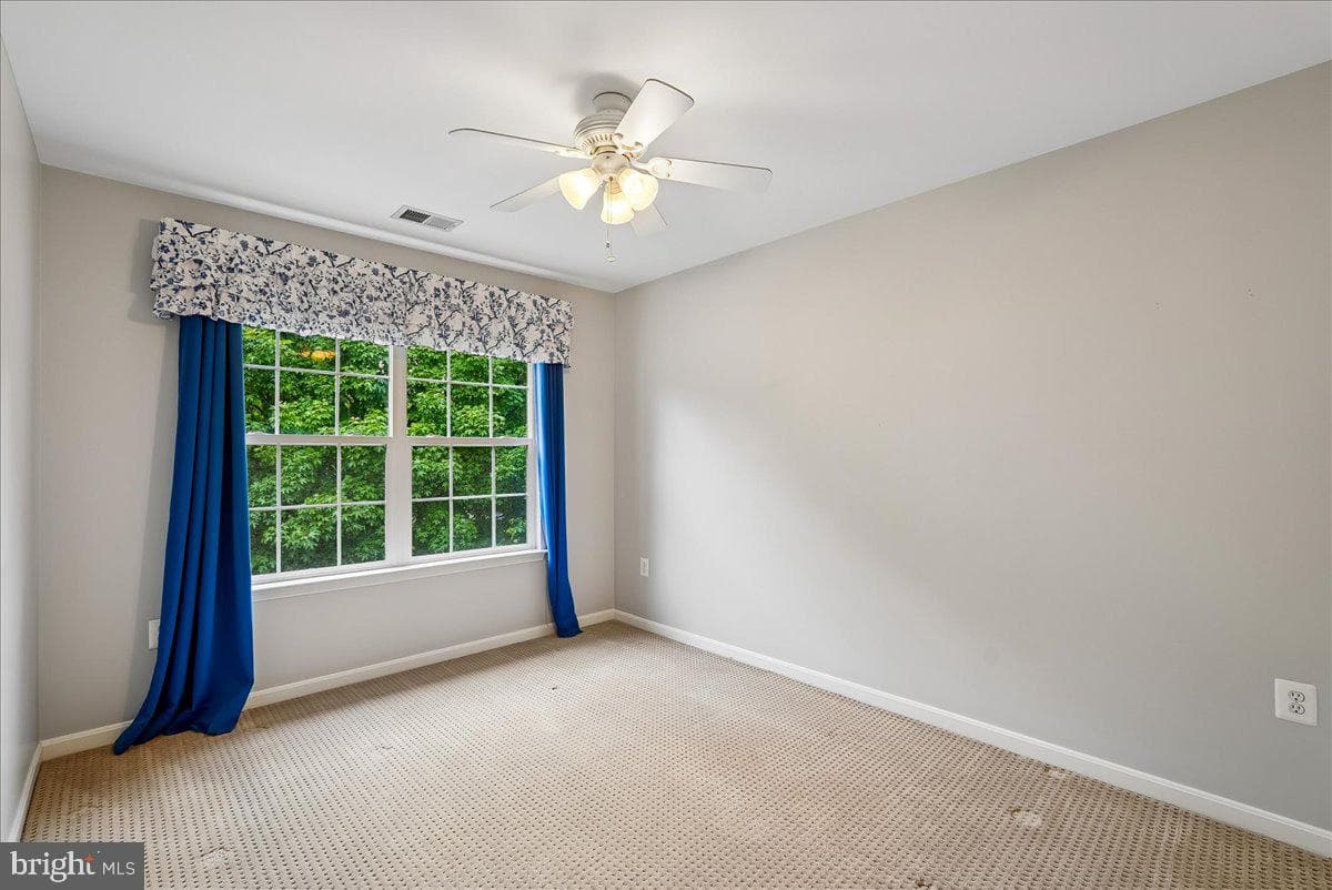 320 N Constitution Way photo 63