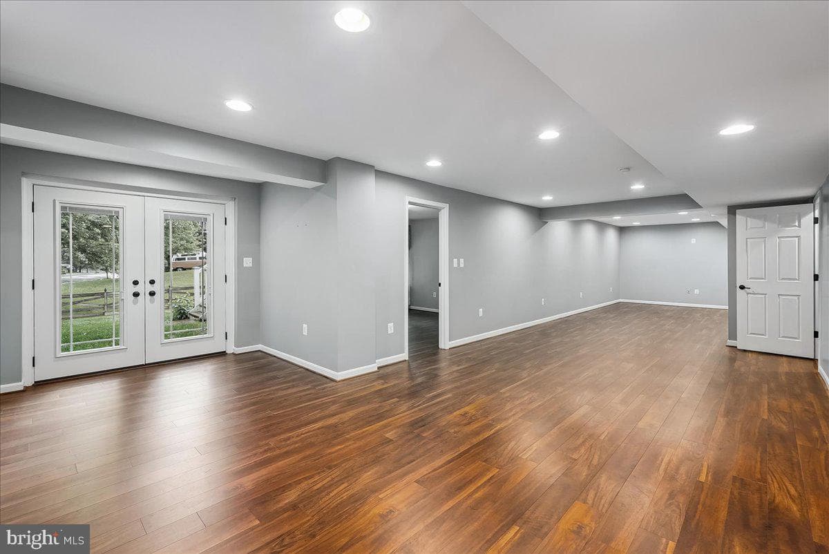 320 N Constitution Way photo 73