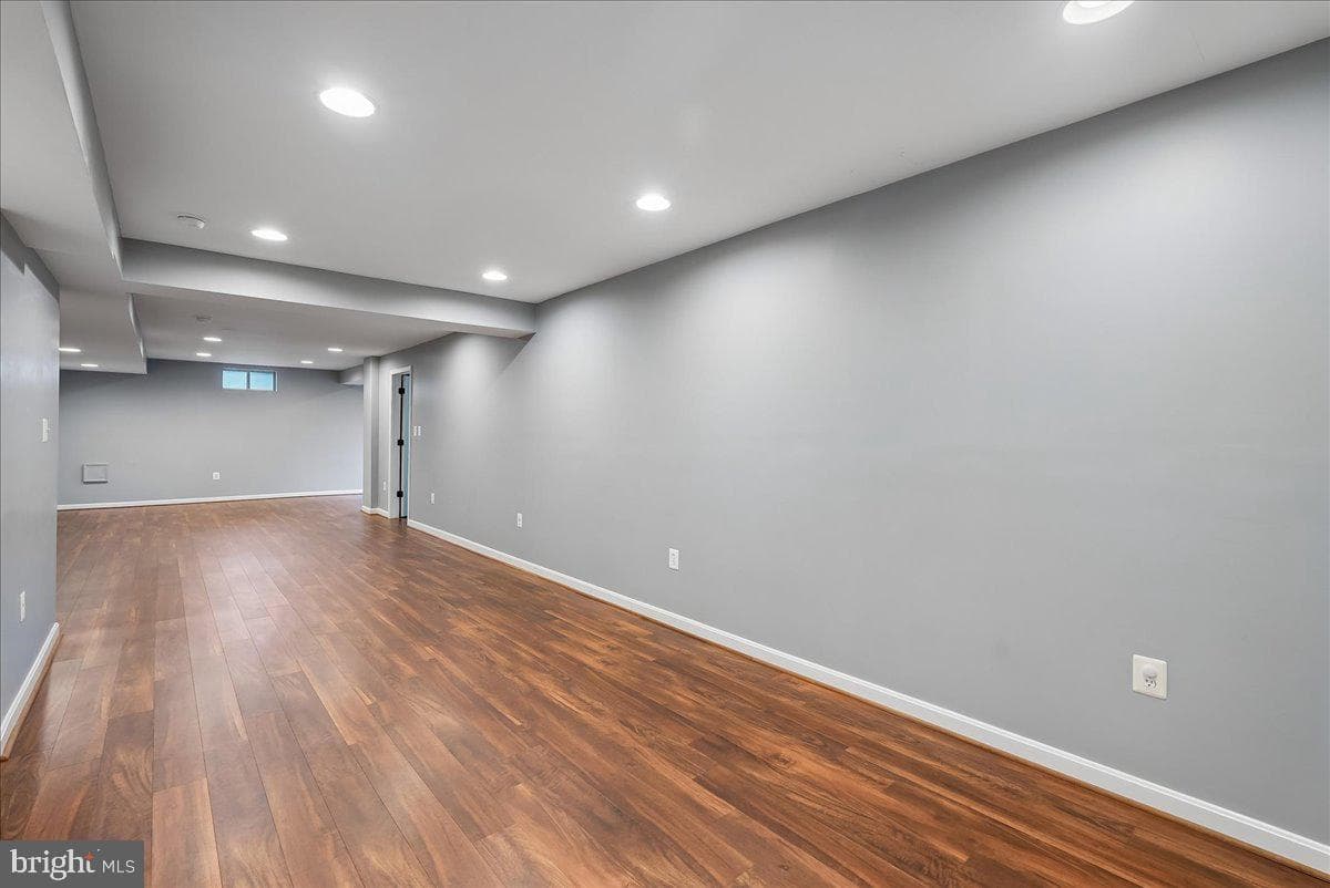 320 N Constitution Way photo 74