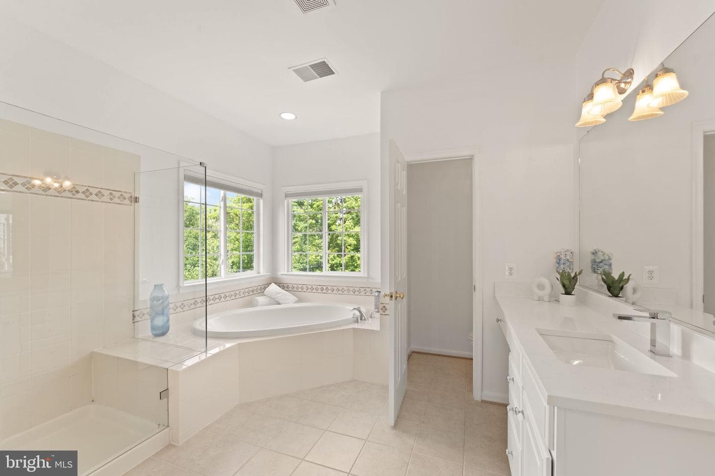 22566 Forest Run Drive photo 24