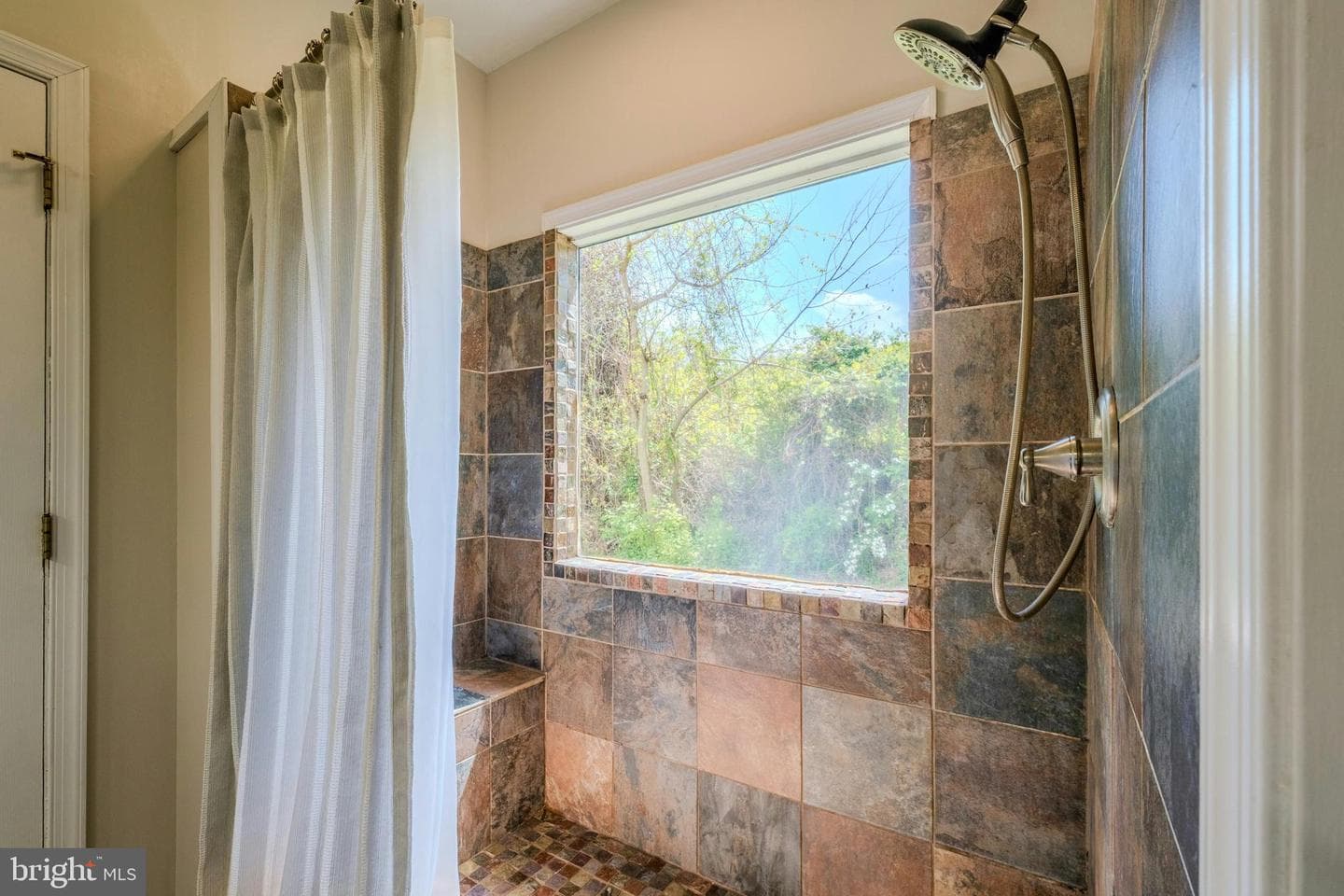 11404 Russell Road photo 23
